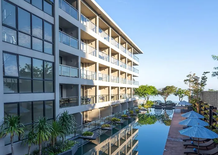 Golden Tulip Pattaya Beach Resort