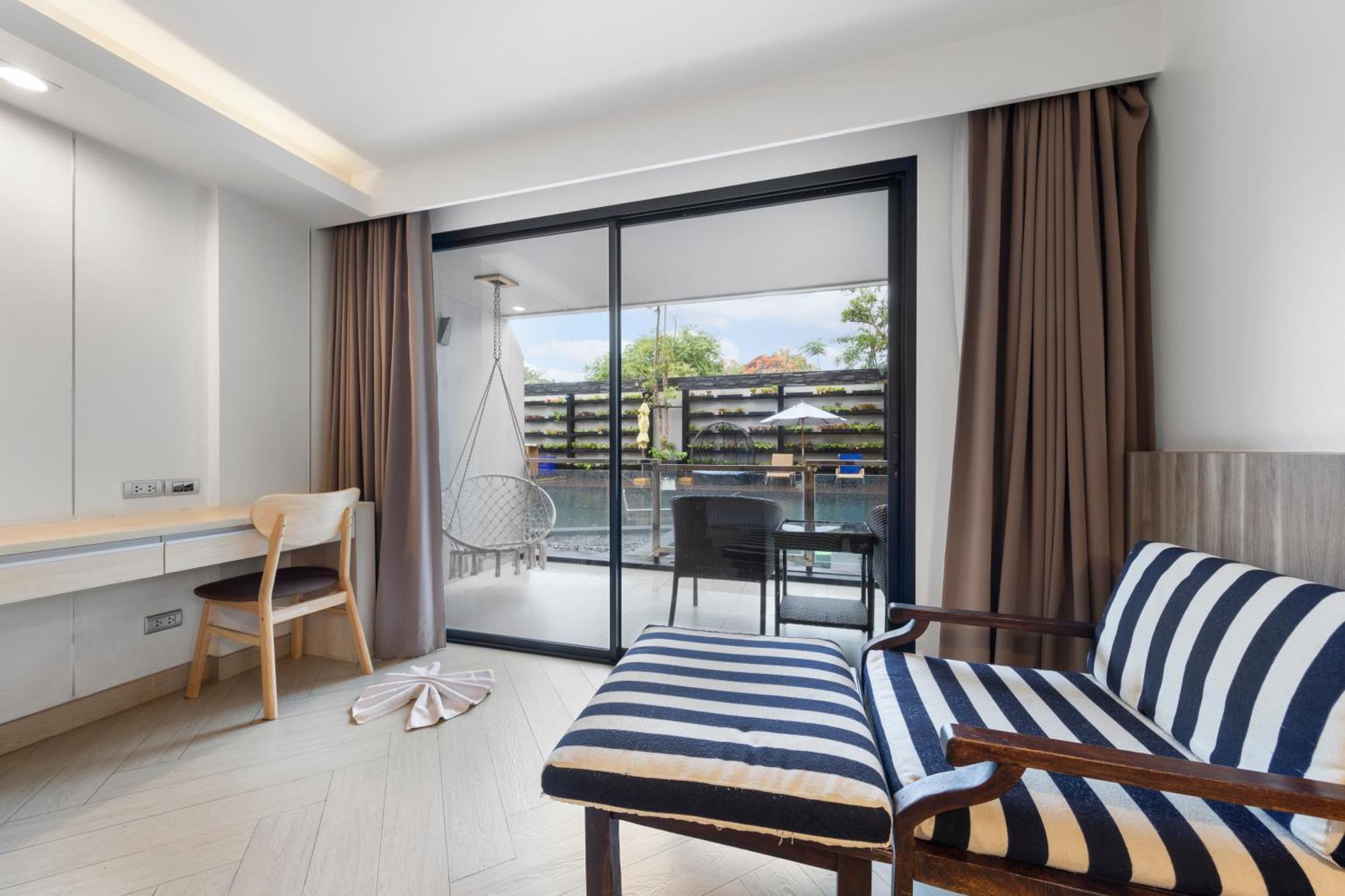 Отель Golden Tulip Beachfront Паттайя